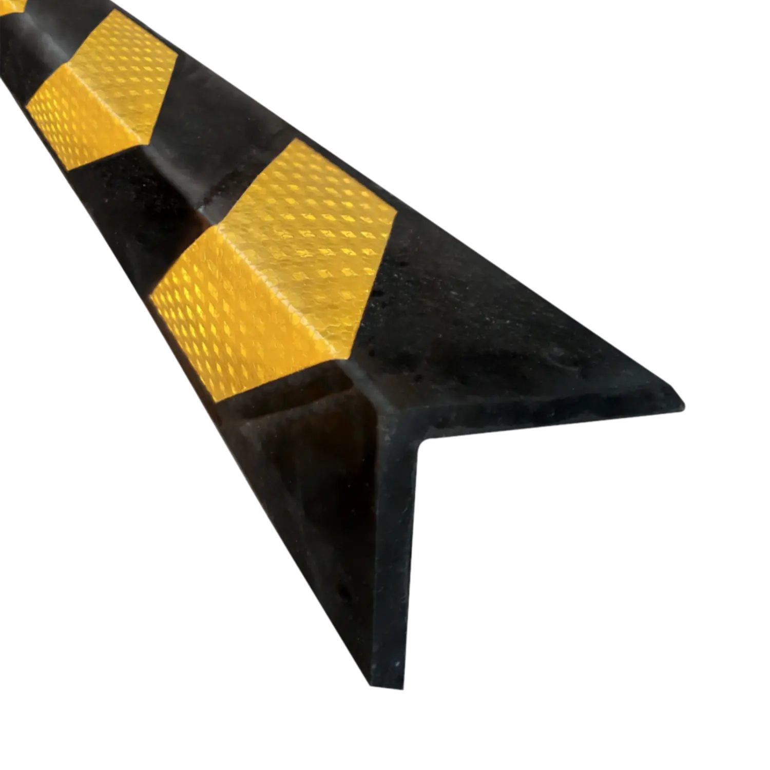Gummi hjørnebeskytter 100×100×1000 mm – svart
